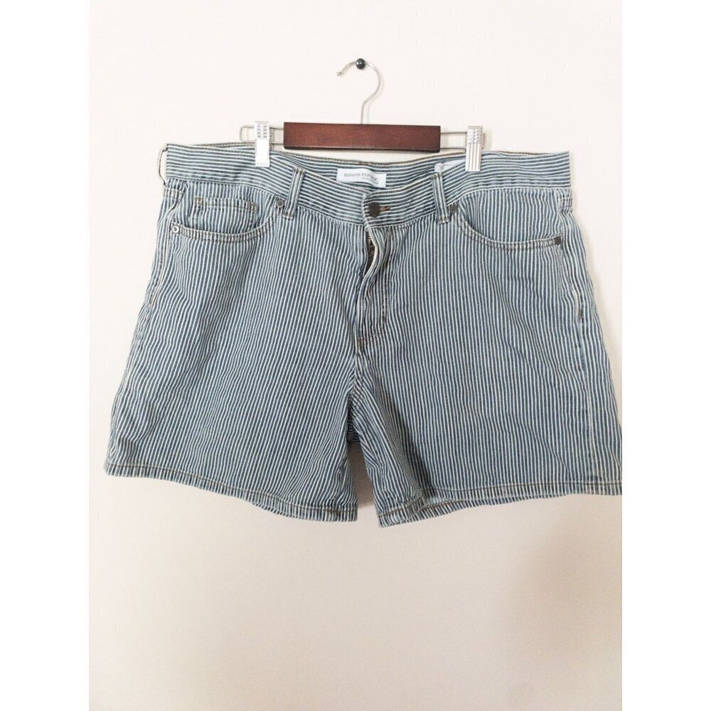 Banana Republic Blue & White Striped Cotton Roll-Up Shorts Size 32